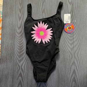 Vintage  Swimsuit- NWT 🌴🌴🌴🌴